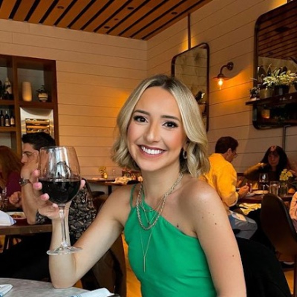 Meet your Posher, Raina